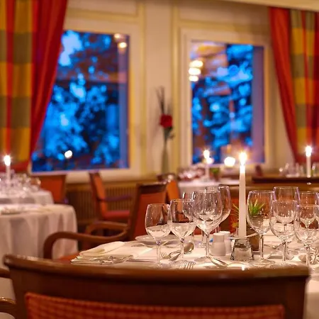 普拉特斯利酒店 4*