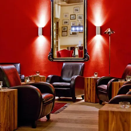 普拉特斯利酒店