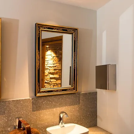 普拉特斯利酒店 4*