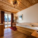 Hotel Pratschli 4*